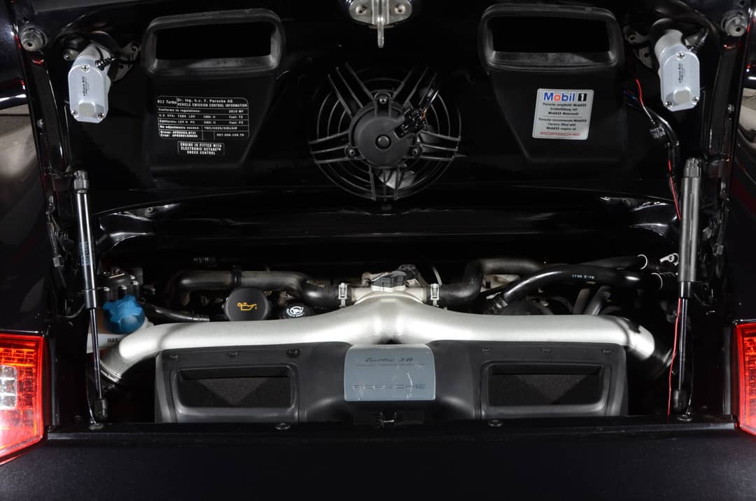 2010 Porsche 911 Turbo — photo 11