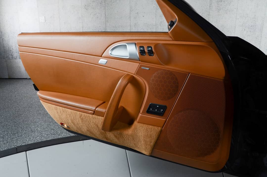 2010 Porsche 911 Turbo — photo 13
