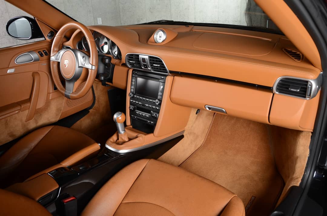 2010 Porsche 911 Turbo — photo 31