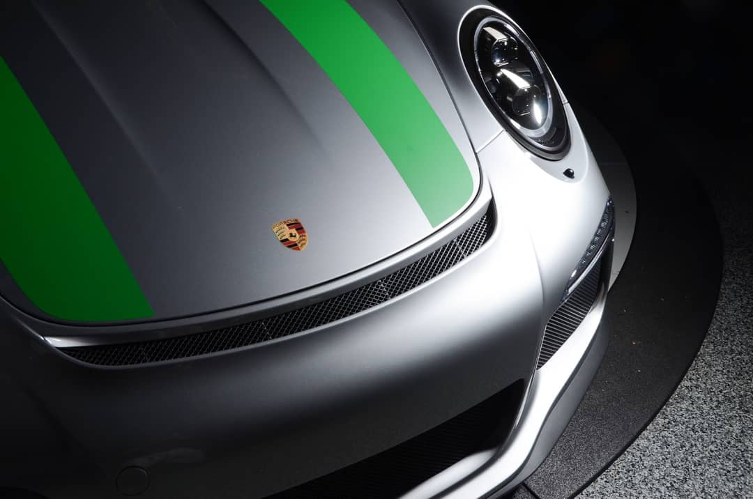 2016 Porsche 911 R — photo 2