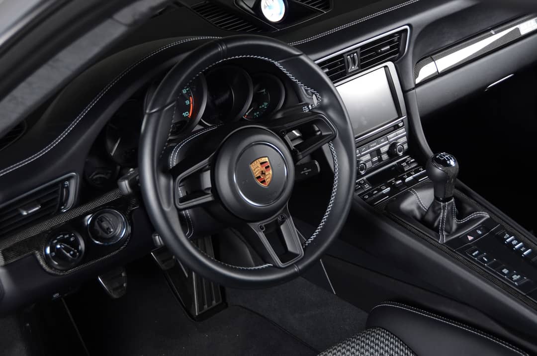 2016 Porsche 911 R — photo 11