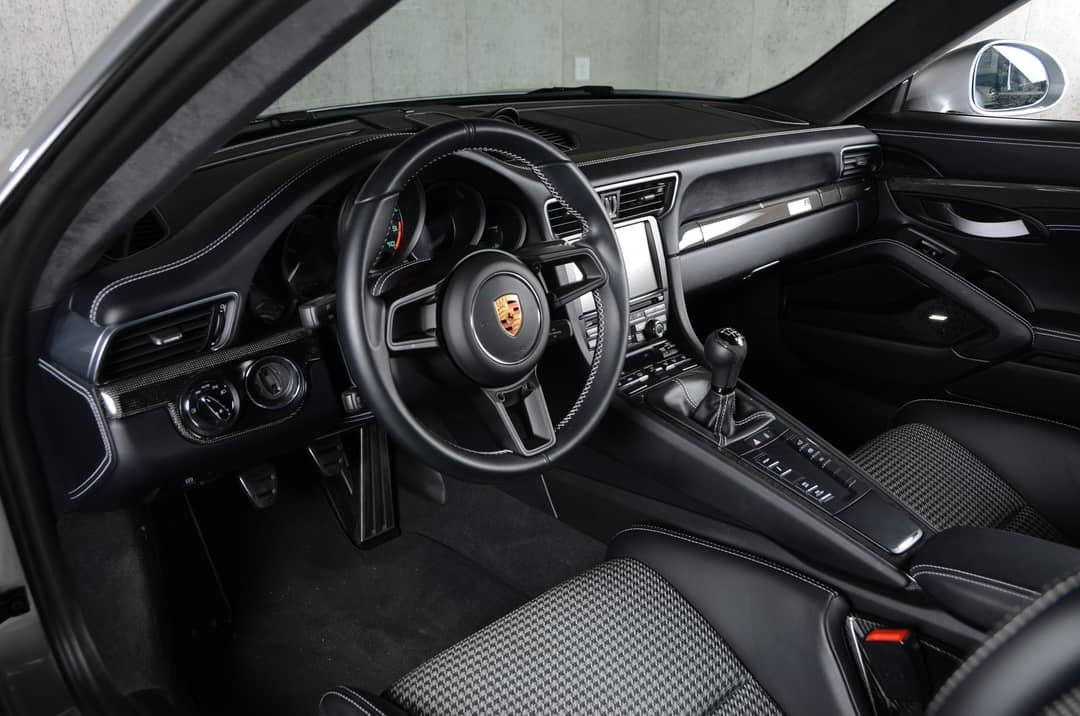 2016 Porsche 911 R — photo 8