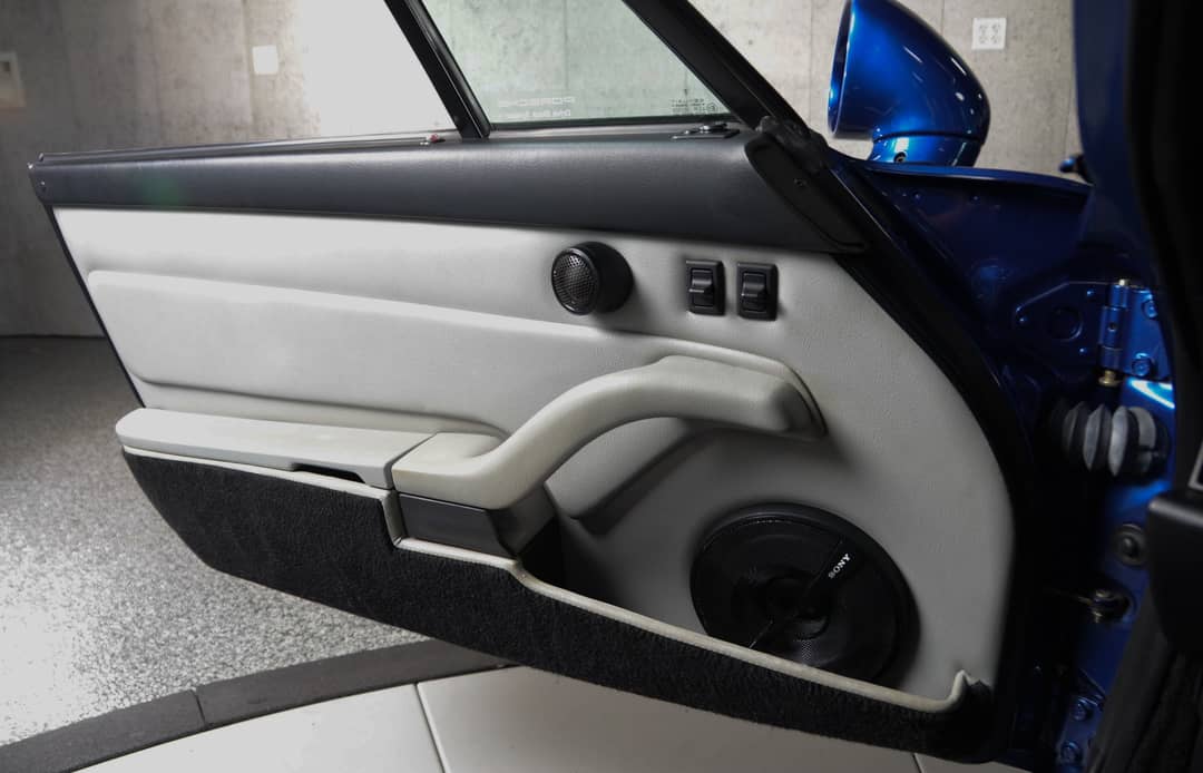 1995 Porsche 911 Carrera — photo 28