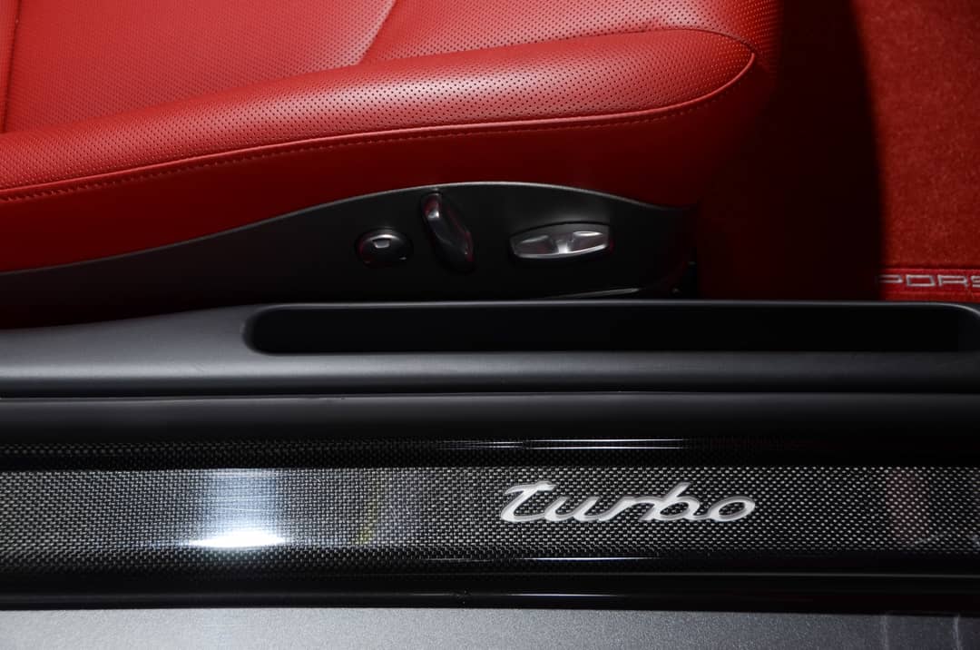 2013 Porsche 911 Turbo — photo 27