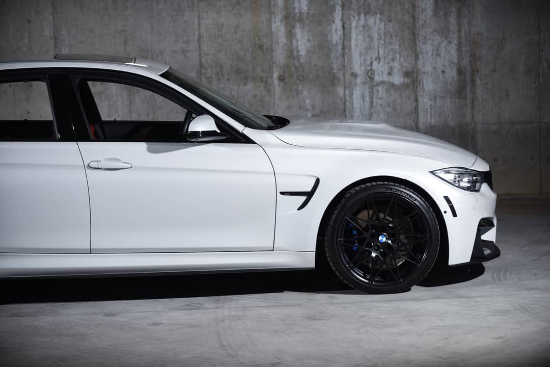 2017 BMW M3 — photo 2