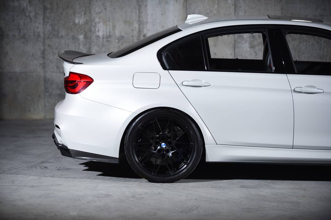 2017 BMW M3 — photo 3