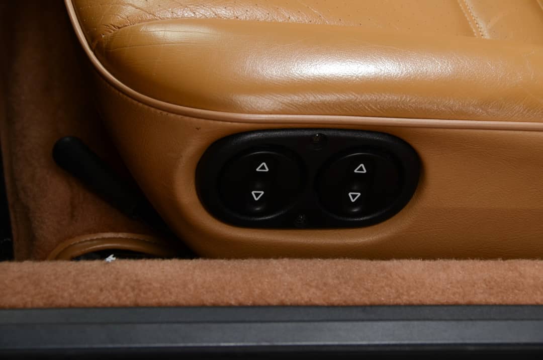 1992 Porsche 911 Carrera 2 — photo 25