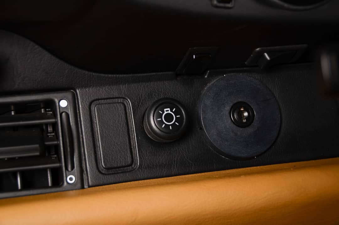 1992 Porsche 911 Carrera 2 — photo 26