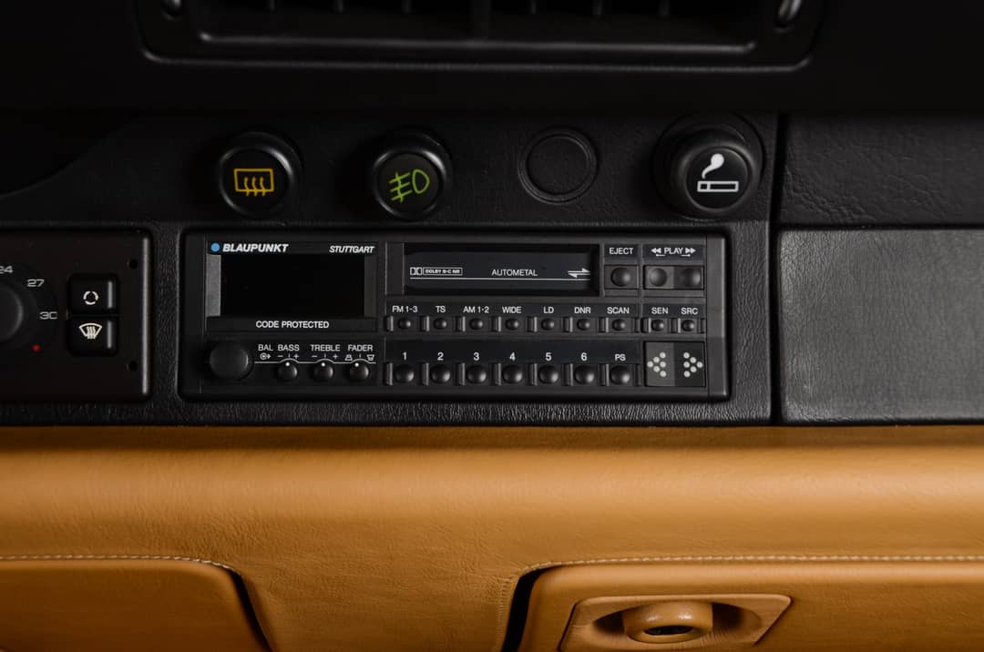 1992 Porsche 911 Carrera 2 — photo 31