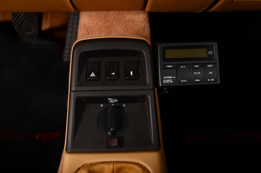 1992 Porsche 911 Carrera 2 — photo 34