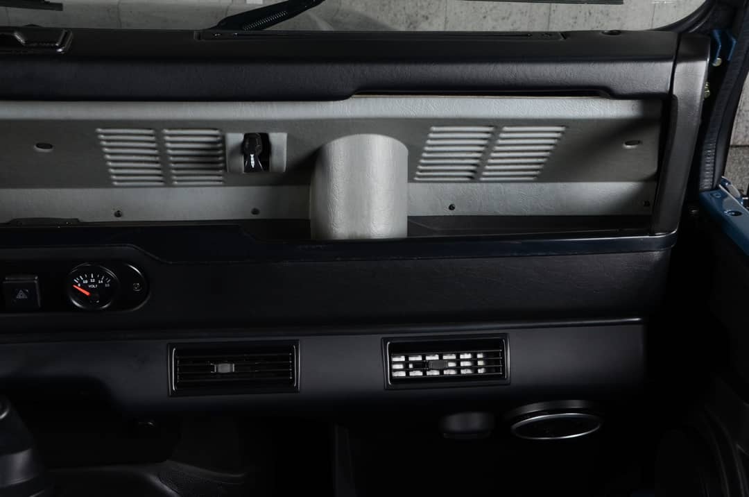 1994 Land Rover Defender 90 NAS — photo 34