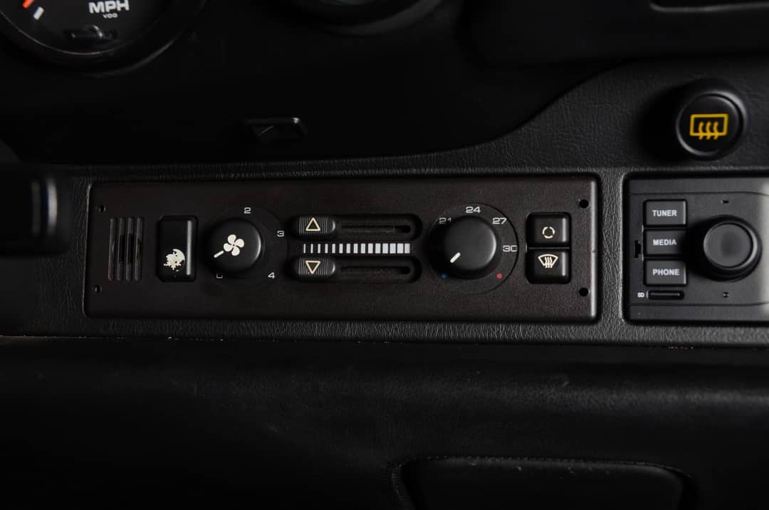 1991 Porsche 911 Carrera 2 — photo 22