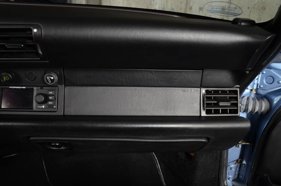 1991 Porsche 911 Carrera 2 — photo 23