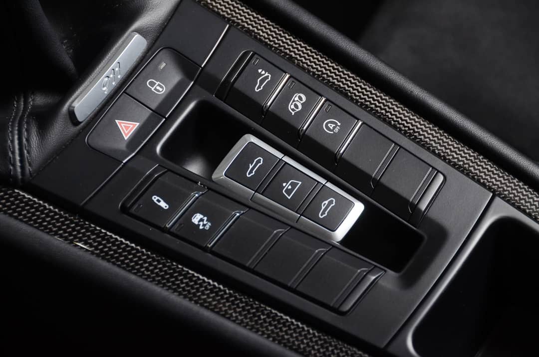 2018 Porsche 911 Carrera GTS — photo 19