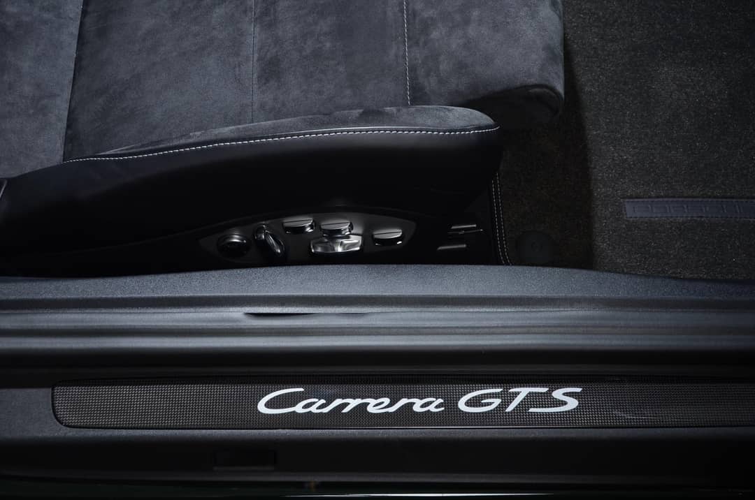 2018 Porsche 911 Carrera GTS — photo 26