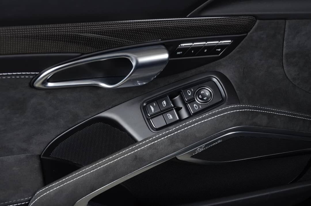 2018 Porsche 911 Carrera GTS — photo 29