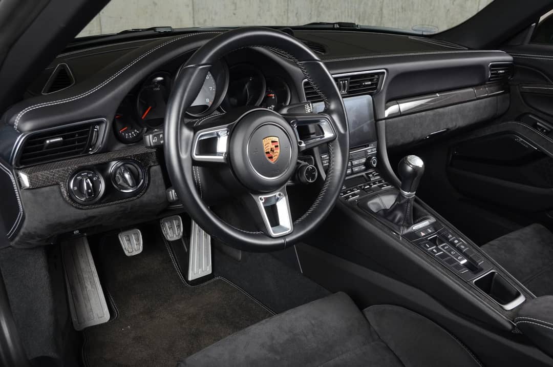 2018 Porsche 911 Carrera GTS — photo 4