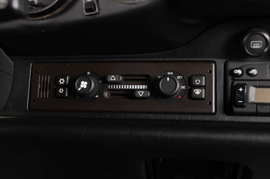 1996 Porsche 911 Targa — photo 32