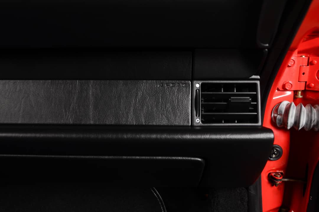 1992 Porsche 911 Carrera 2 — photo 25