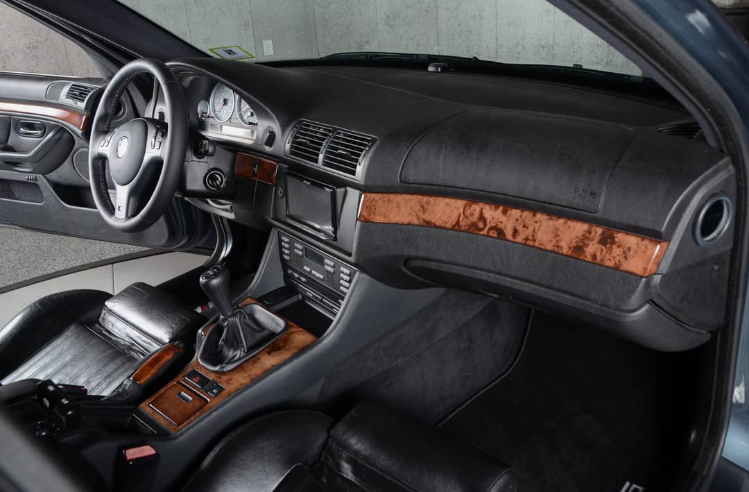 2000 BMW M5 — photo 32