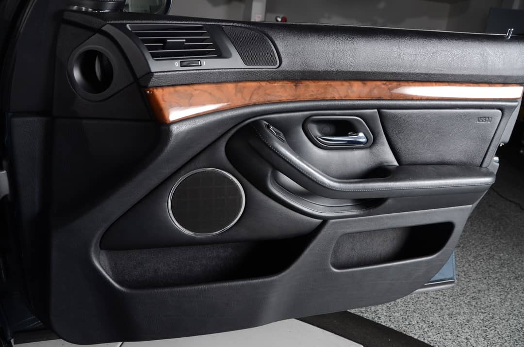 2000 BMW M5 — photo 35