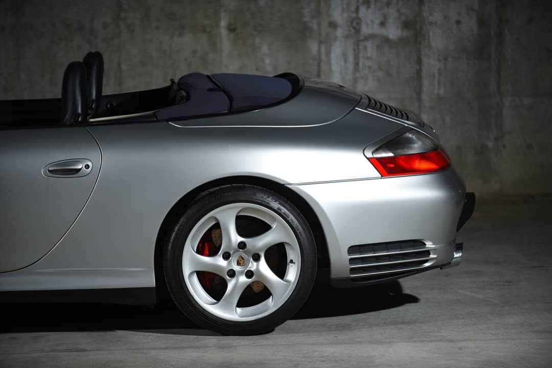 2004 Porsche 911 Carrera 4S — photo 9