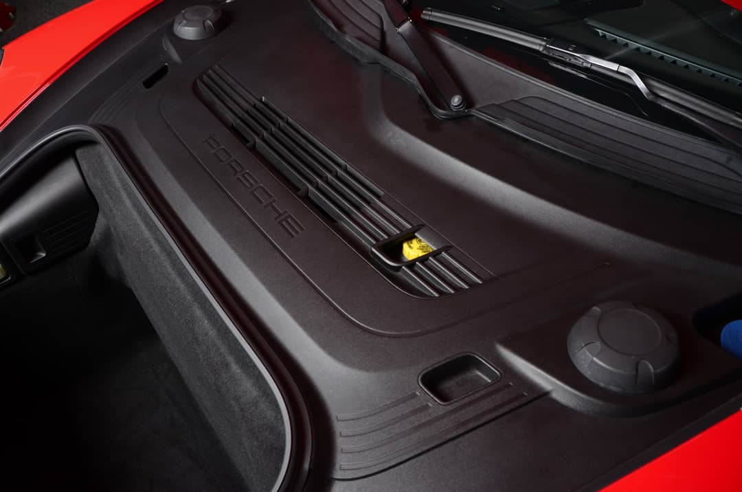 2016 Porsche 911 Carrera GTS — photo 11