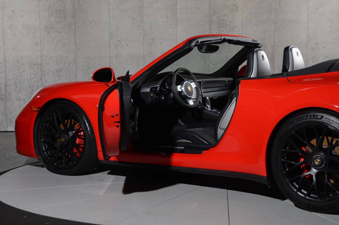 2016 Porsche 911 Carrera GTS — photo 19