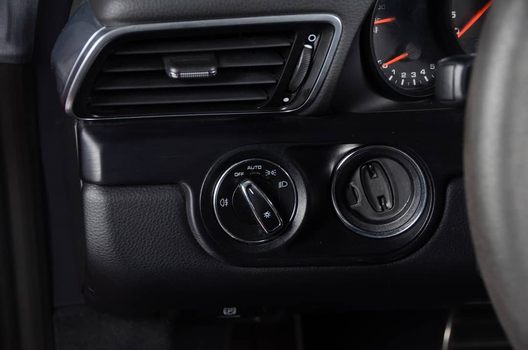 2016 Porsche 911 Carrera GTS — photo 25