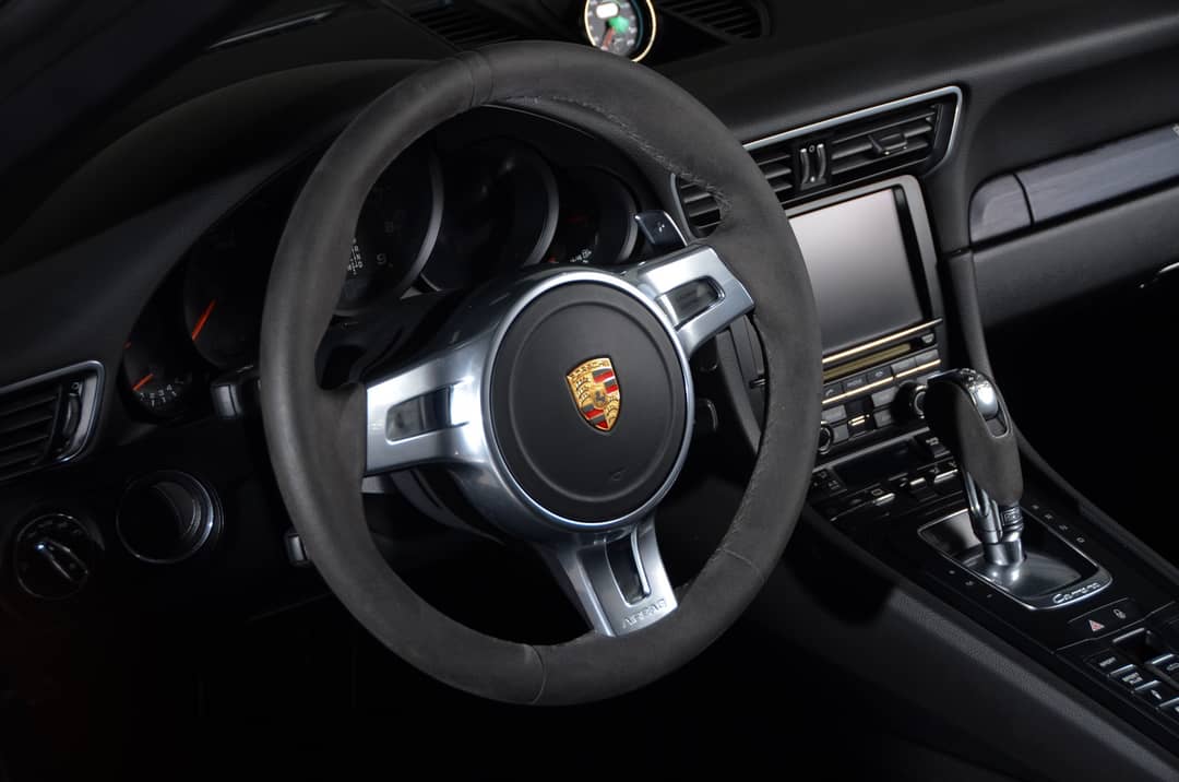 2016 Porsche 911 Carrera GTS — photo 26