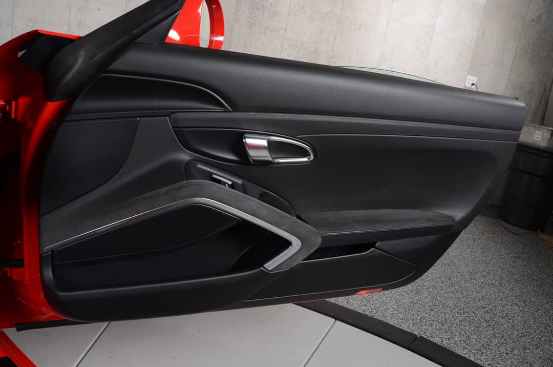 2016 Porsche 911 Carrera GTS — photo 38