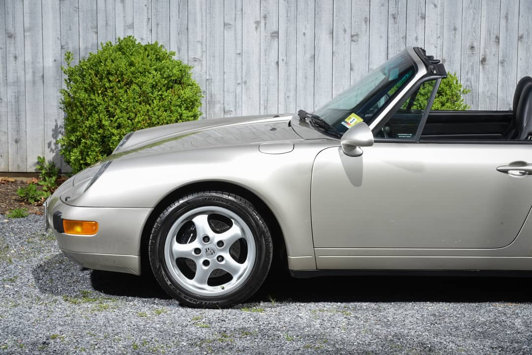1996 Porsche 993 Carrera 2 — photo 16