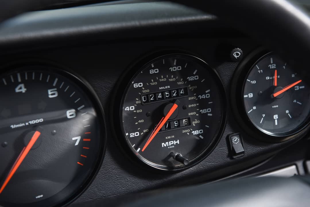 1996 Porsche 993 Carrera 2 — photo 21