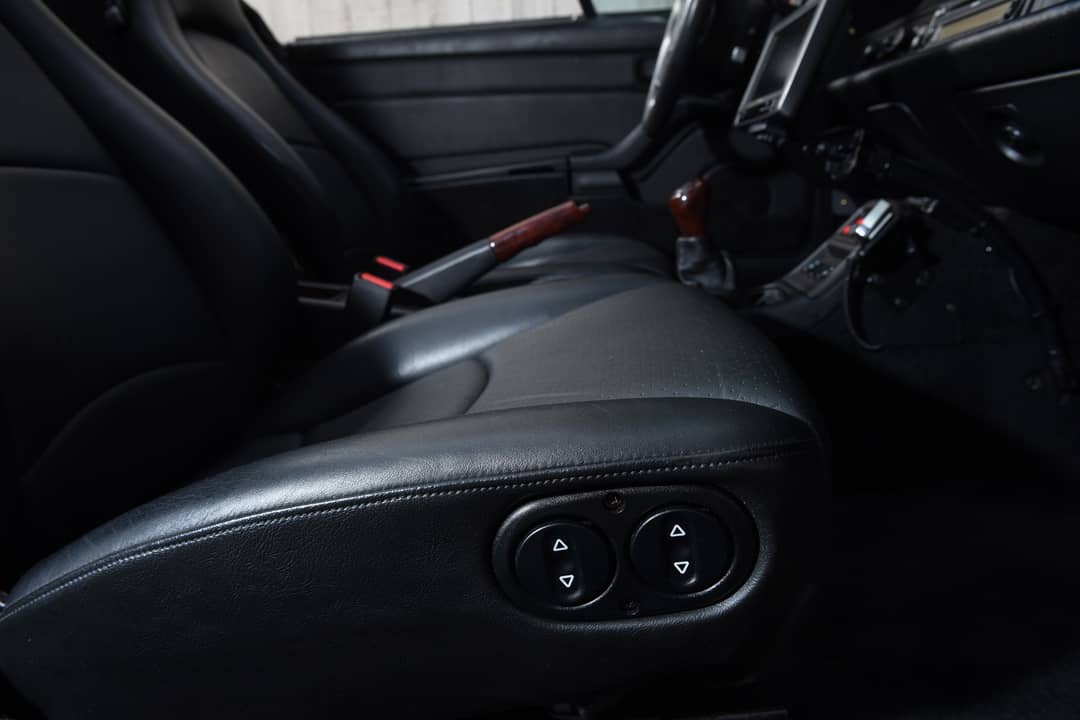 1996 Porsche 993 Carrera 2 — photo 28