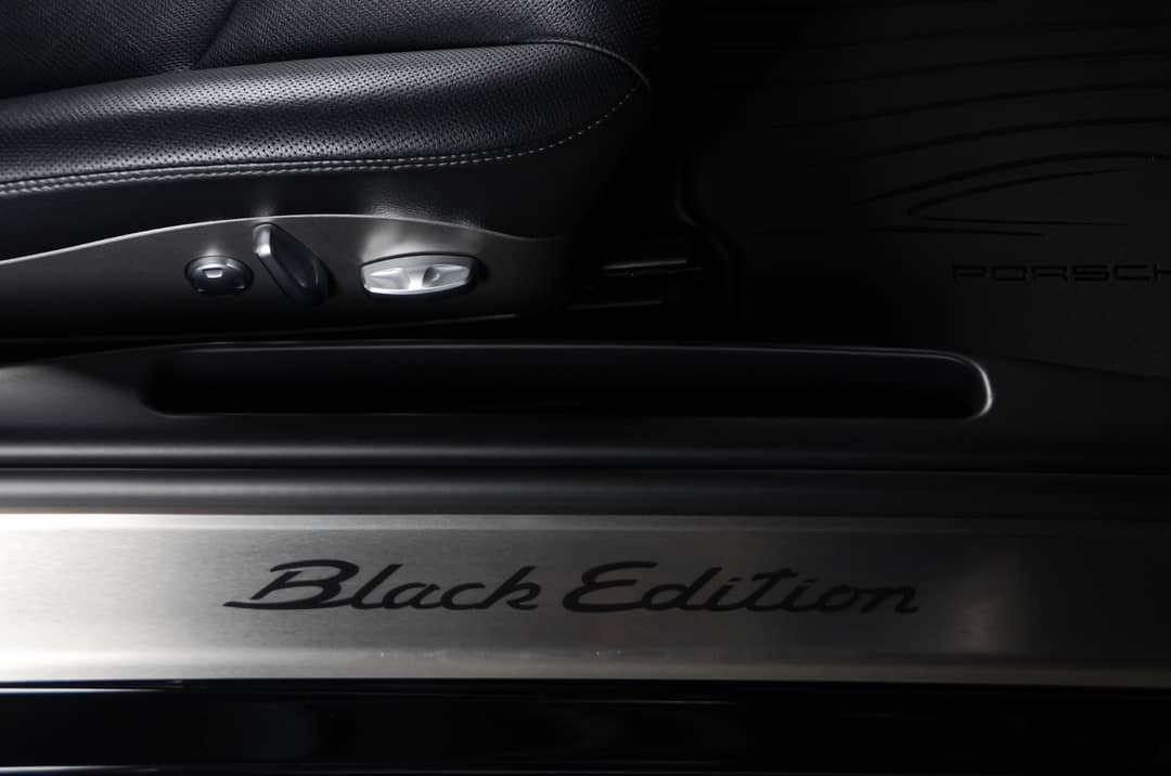 2012 Porsche 911 Black Edition — photo 26