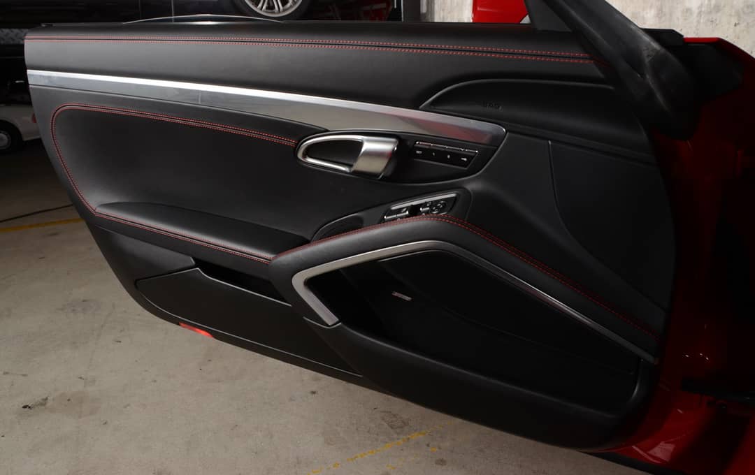 2014 Porsche 911 Carrera 4S — photo 16
