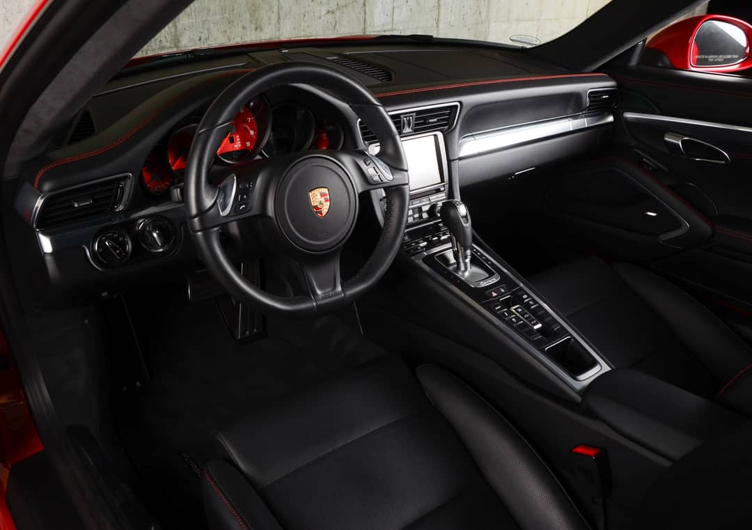 2014 Porsche 911 Carrera 4S — photo 17