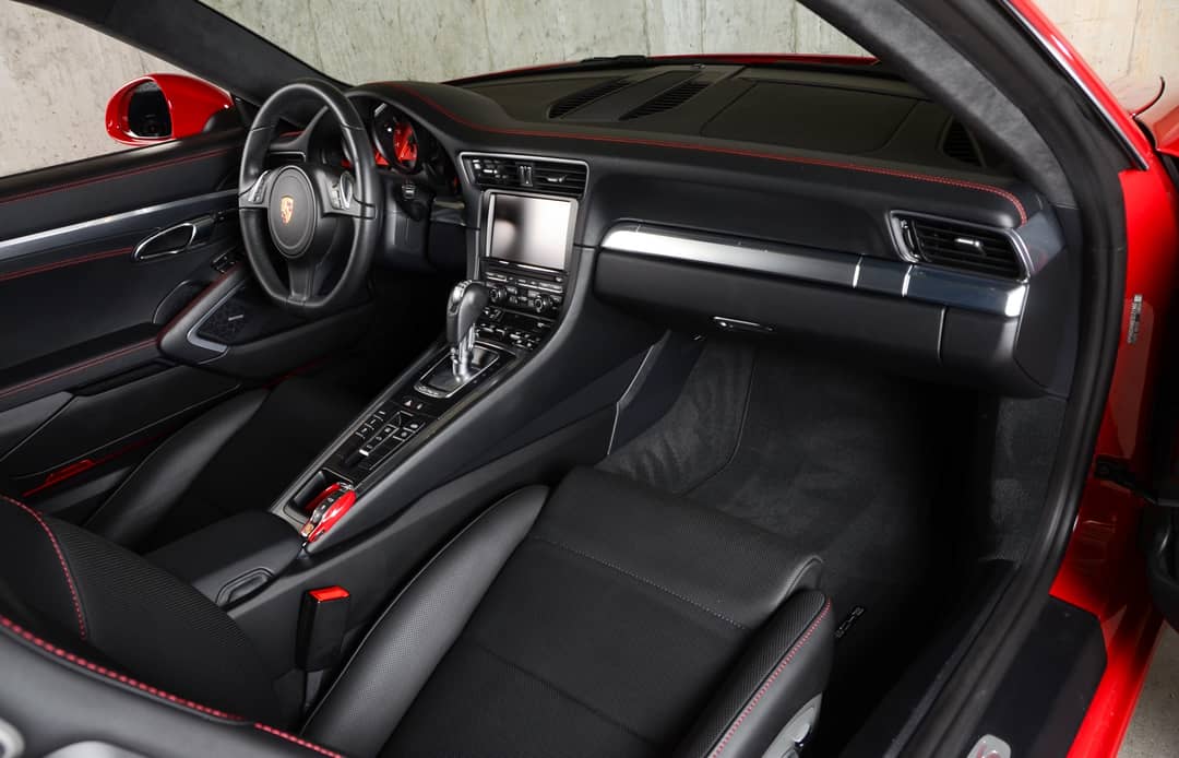 2014 Porsche 911 Carrera 4S — photo 30