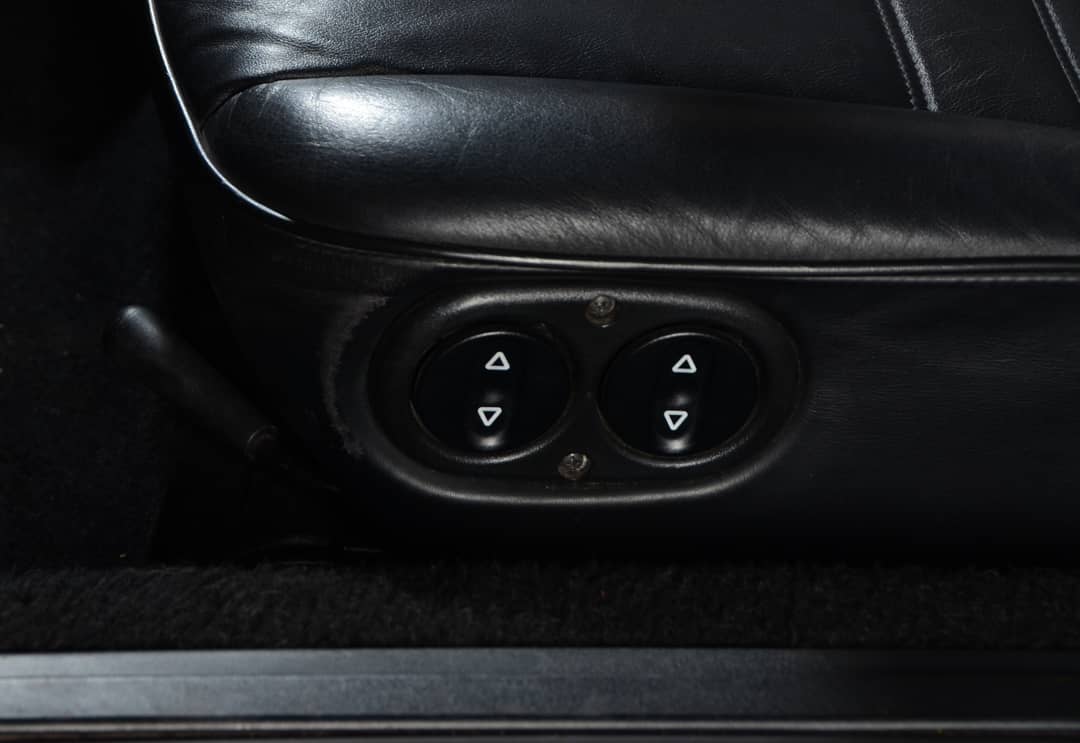 1991 Porsche Carrera 2 — photo 16