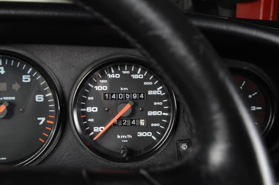 1991 Porsche Carrera 2 — photo 20