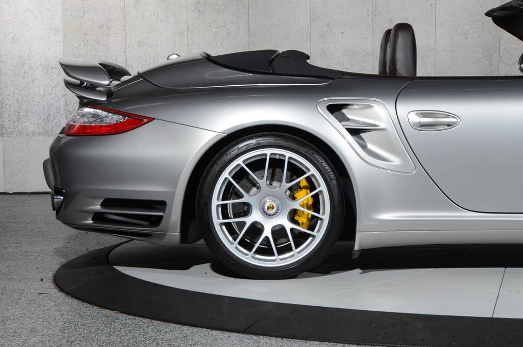 2012 Porsche 911 Turbo S — photo 2