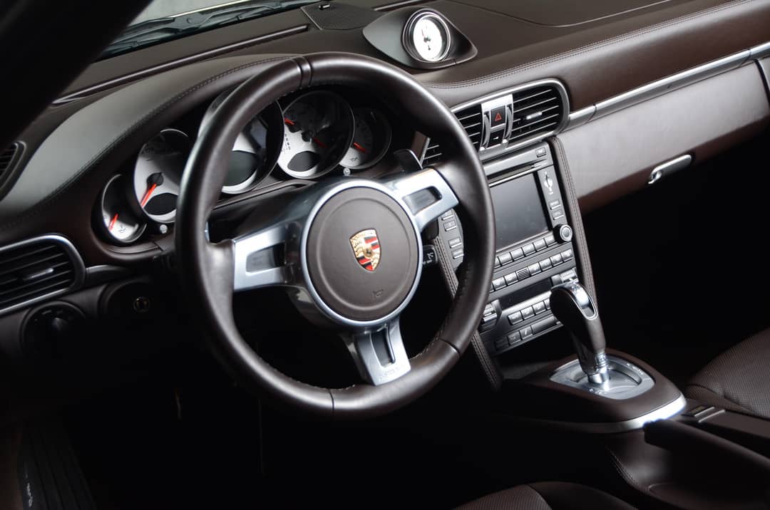 2012 Porsche 911 Turbo S — photo 22