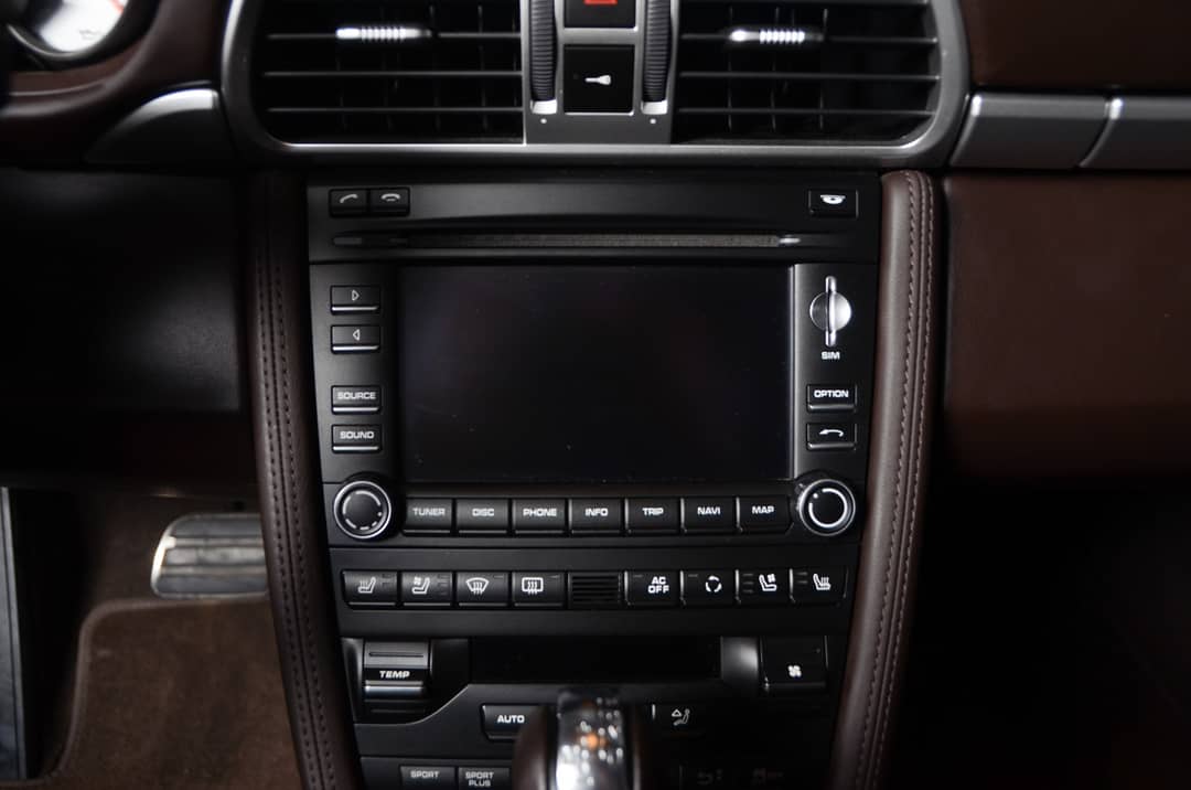 2012 Porsche 911 Turbo S — photo 25