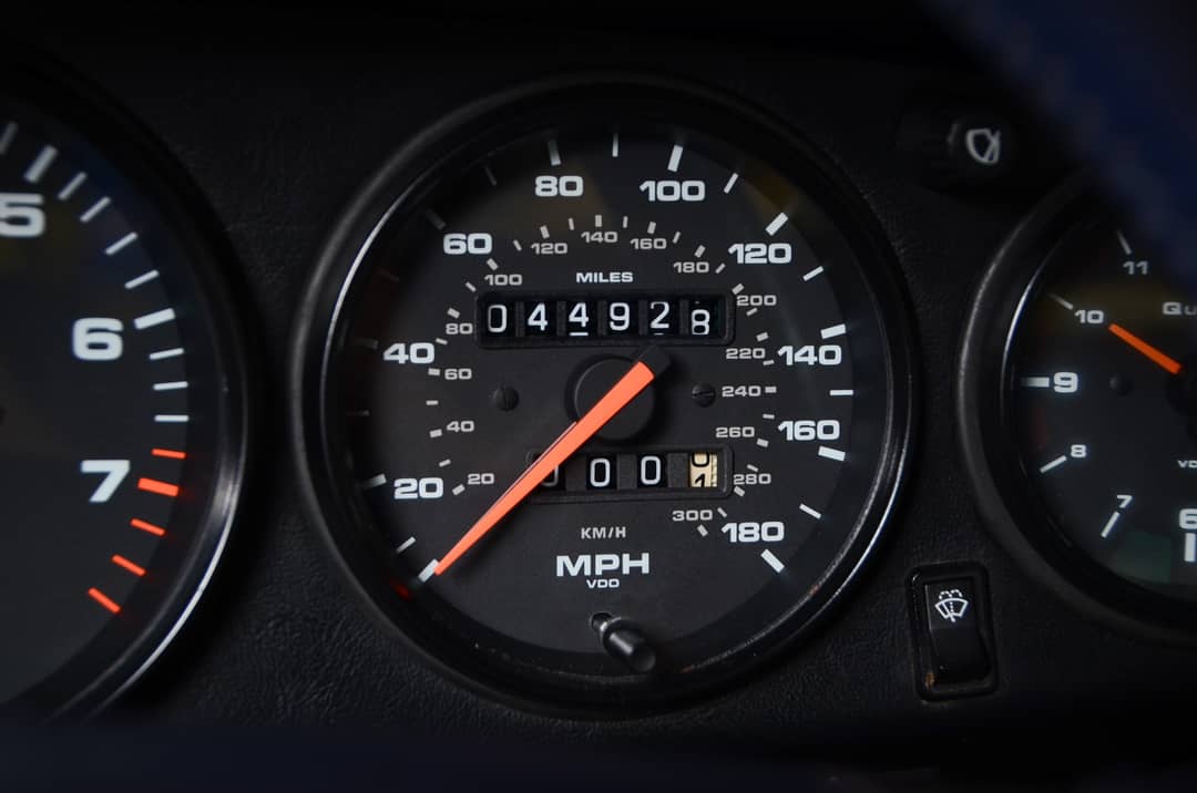 1991 Porsche 911 Carrera 2 — photo 32