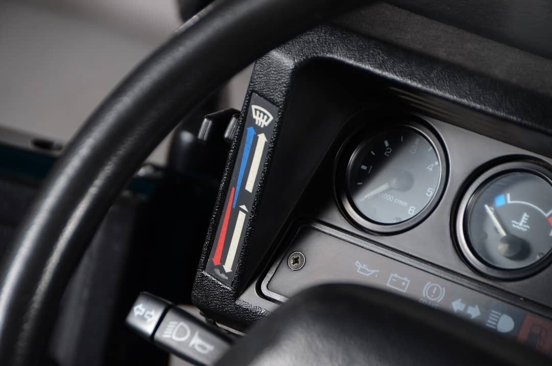 1997 Land Rover Defender 90 — photo 29