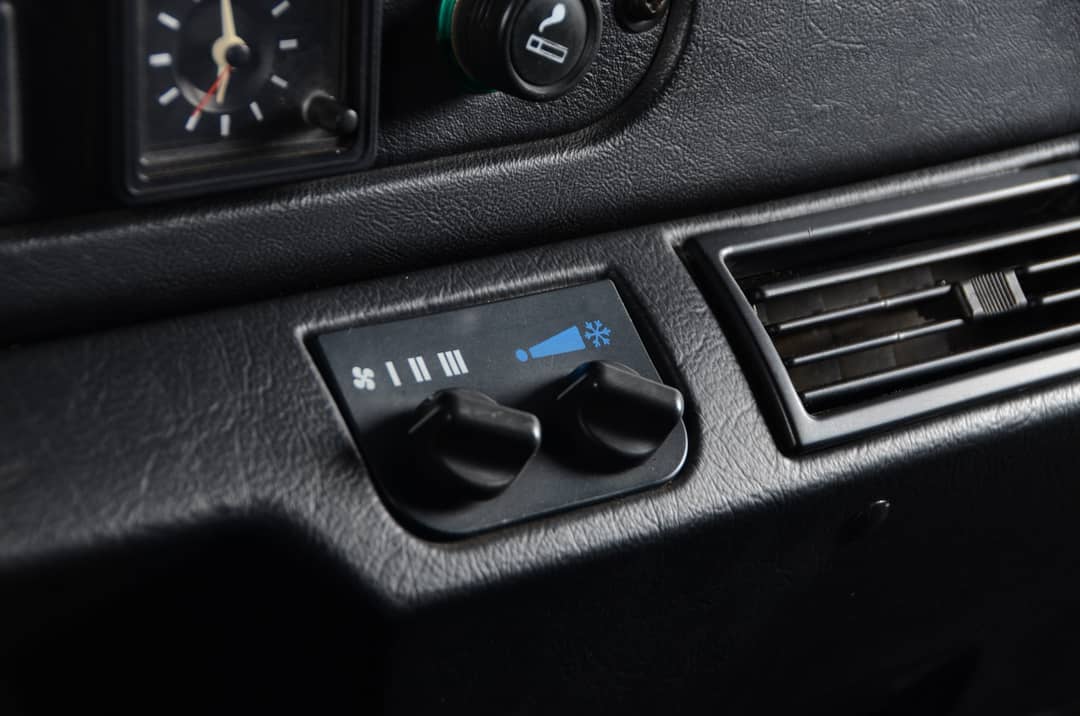 1997 Land Rover Defender 90 — photo 33