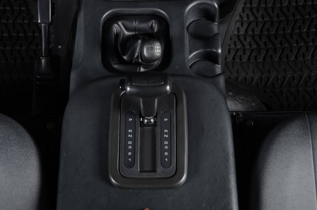 1997 Land Rover Defender 90 — photo 35