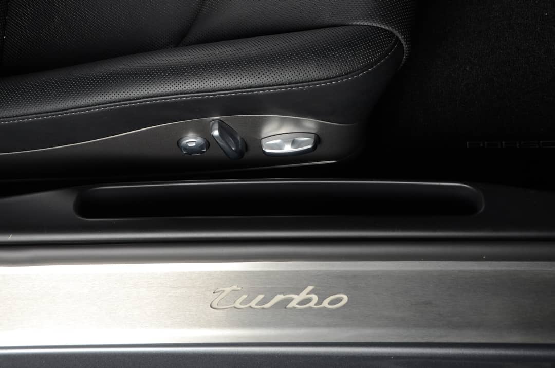 2012 Porsche 911 Turbo — photo 26