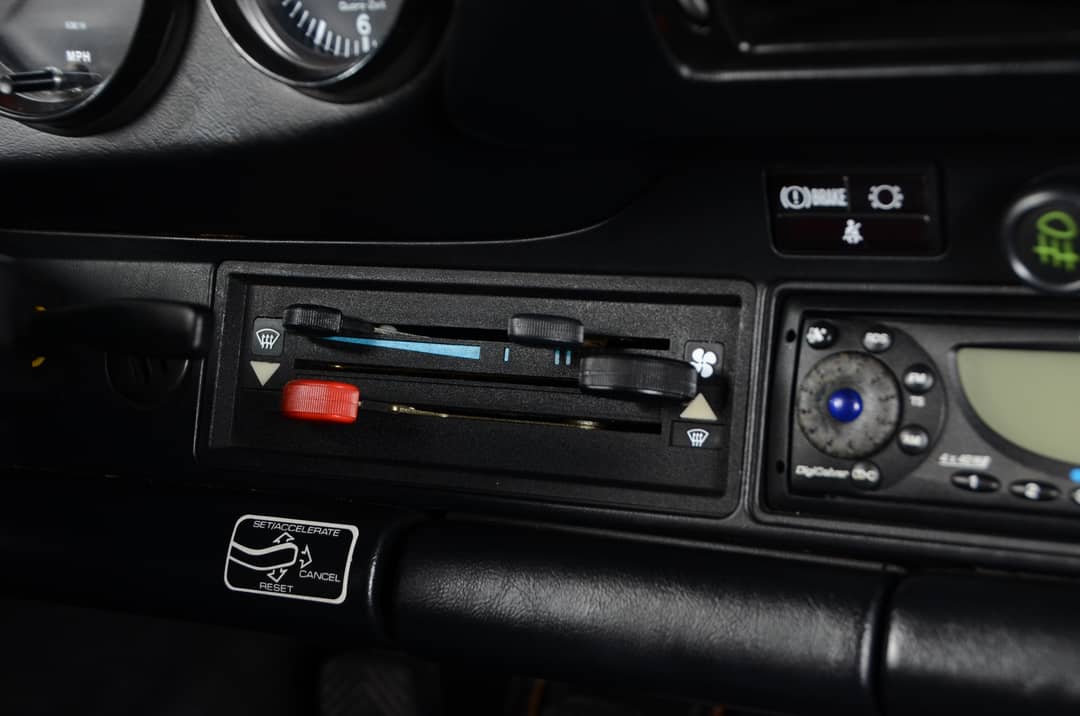 1988 Porsche 911 Carrera — photo 20