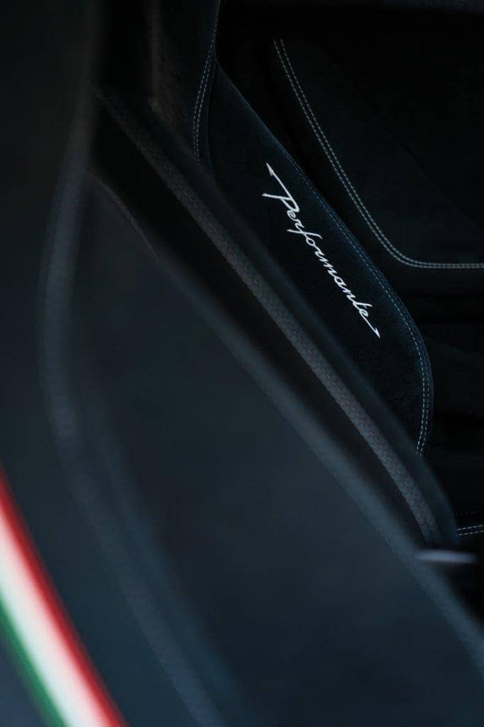 2018 Lamborghini Huracan LP 640-4 Performante — photo 11
